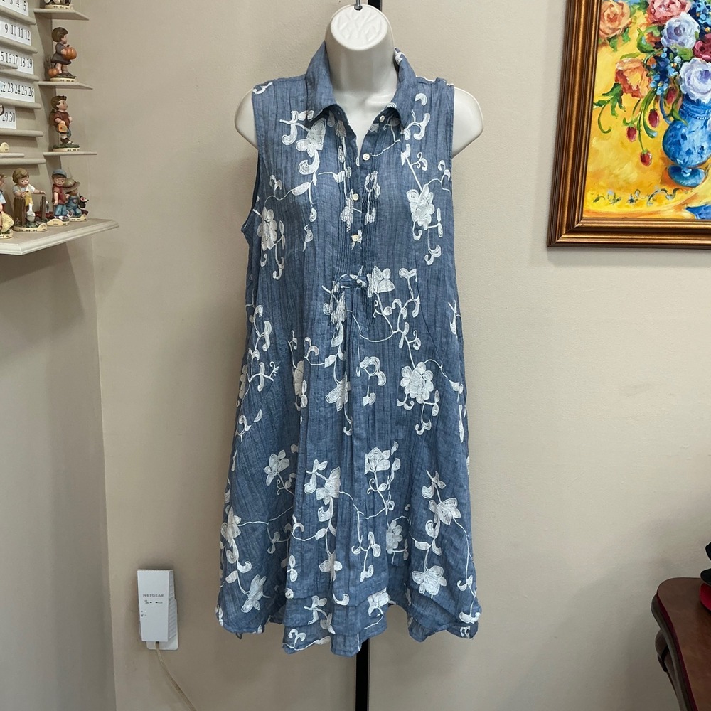 Isabella Sinclair Tunic Dress Medium Blue White Floral Embroidered Sleeveless